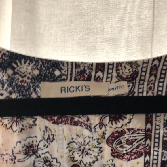 COPY - 2 for $15 Mixed media summer sleeveless tunic - Picture 3 of 9